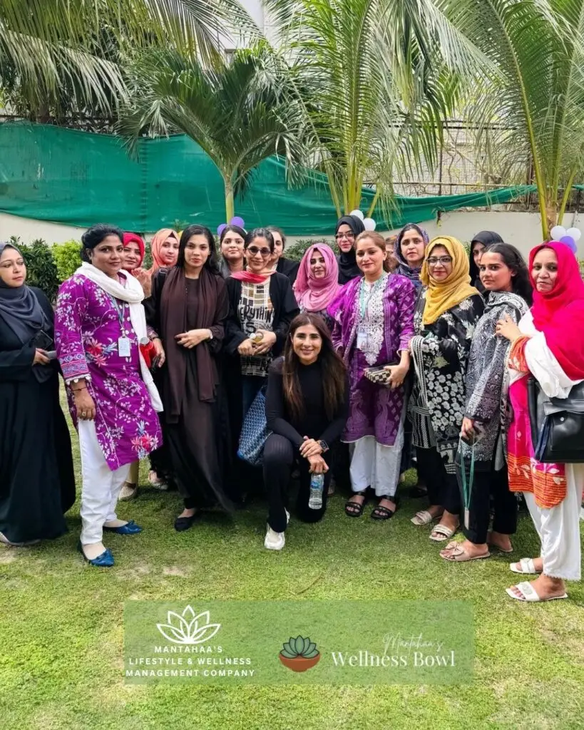 To celebrate Women’s Day 2025, Mantahaa hosted a corporate wellness session at Faysal Bank Limited for over 120 women. The session focused on stress management, workplace well-being, and healthy living, blending engaging discussions with practical tips employees can apply in their daily lives. The event also featured healthy catering from Wellness Bowl, including our 70% dark chocolate brownies, signature whole-wheat pizzas, and detox drinks — offering the perfect balance of taste and nutrition.